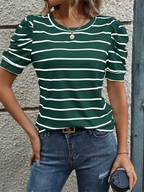 Modisches gestreiftes T-Shirt mit Puffärmeln