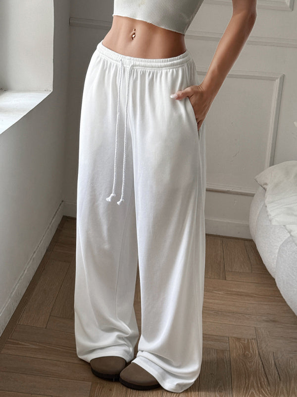 Lässige Trägerhose mit weitem Bein