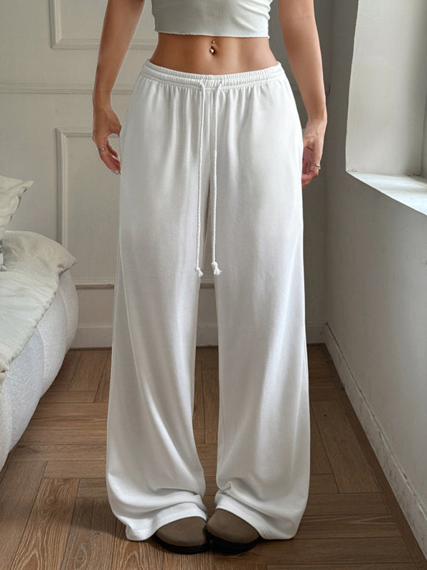Lässige Trägerhose mit weitem Bein