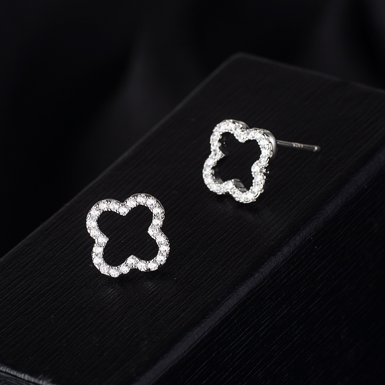 Diamantohrringe aus 925er Sterlingsilber mit vierblättrigem Kleeblatt – Bild 4