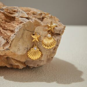 Ohrringe aus 18-karätigem Gold im Ozean-Stil mit Seestern- und Muschelmotiv