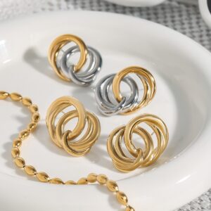 Ohrringe aus 18-karätigem Gold in Ringform mit schlichter, individueller Ausstrahlung