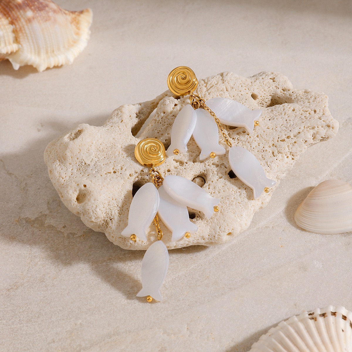 Exquisite und edle Ohrringe aus 18-karätigem Gold – Bild 7