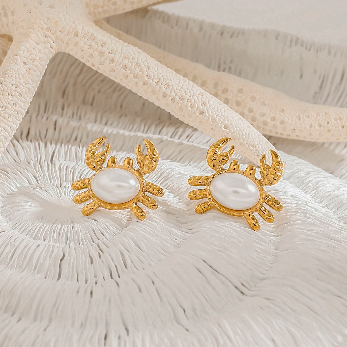 Ohrringe in Form einer Krabbe aus 18-karätigem Gold, besetzt mit Perlen, exquisites und einzigartiges Design – Bild 8