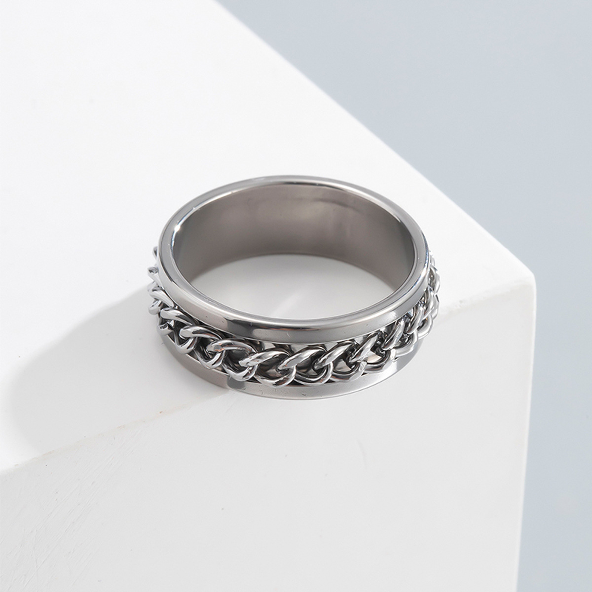 Modischer, schlichter Hip-Hop-Kettenwirbelring